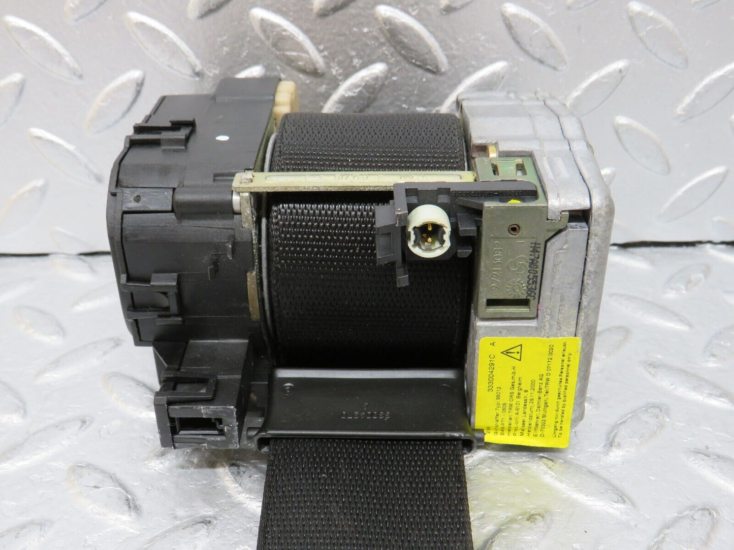 35084 Mercedes-Benz W210 320E Front Left Seat Belt 2108606585 1248600088
