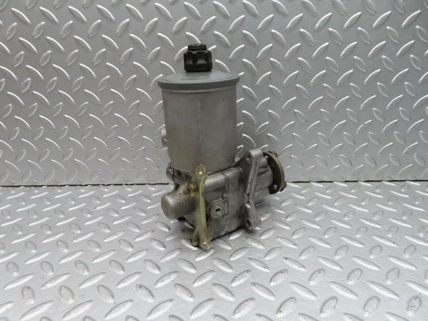 14970 Mercedes-Benz W140 S320 Power Steering Pump 7682501121n3f1