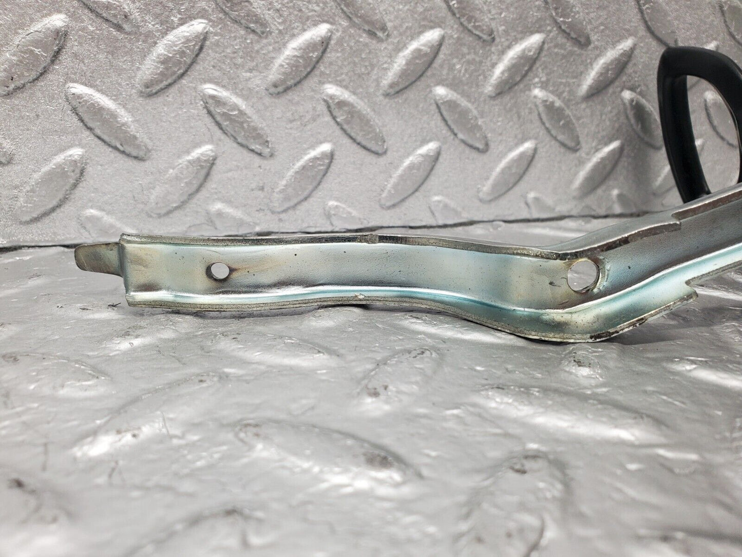 46630 Mercedes-Benz C123 280CE Coupe Front Right Seat Side Height Adjust Handle