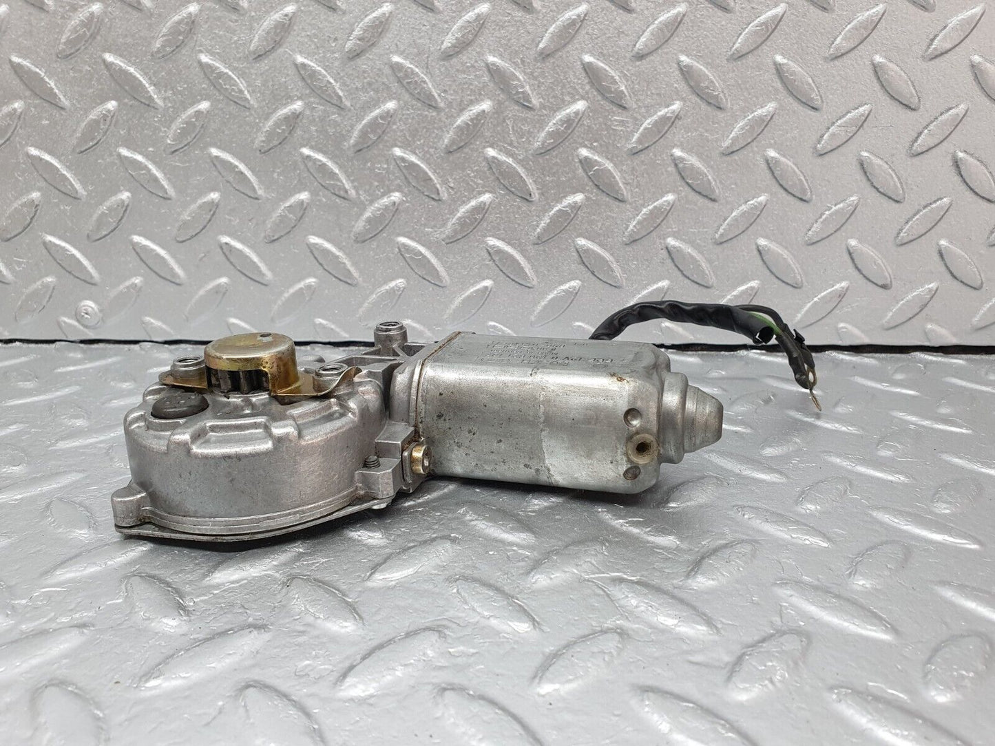 41492 Mercedes-Benz W124 200E Front Right Window Regulator Motor 0130821137