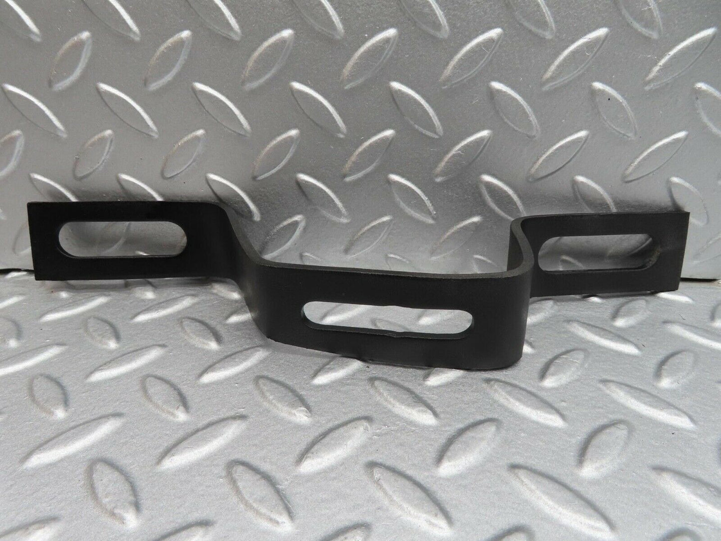 13990 Mercedes-Benz C107 280SLC Front Bumper Bracket