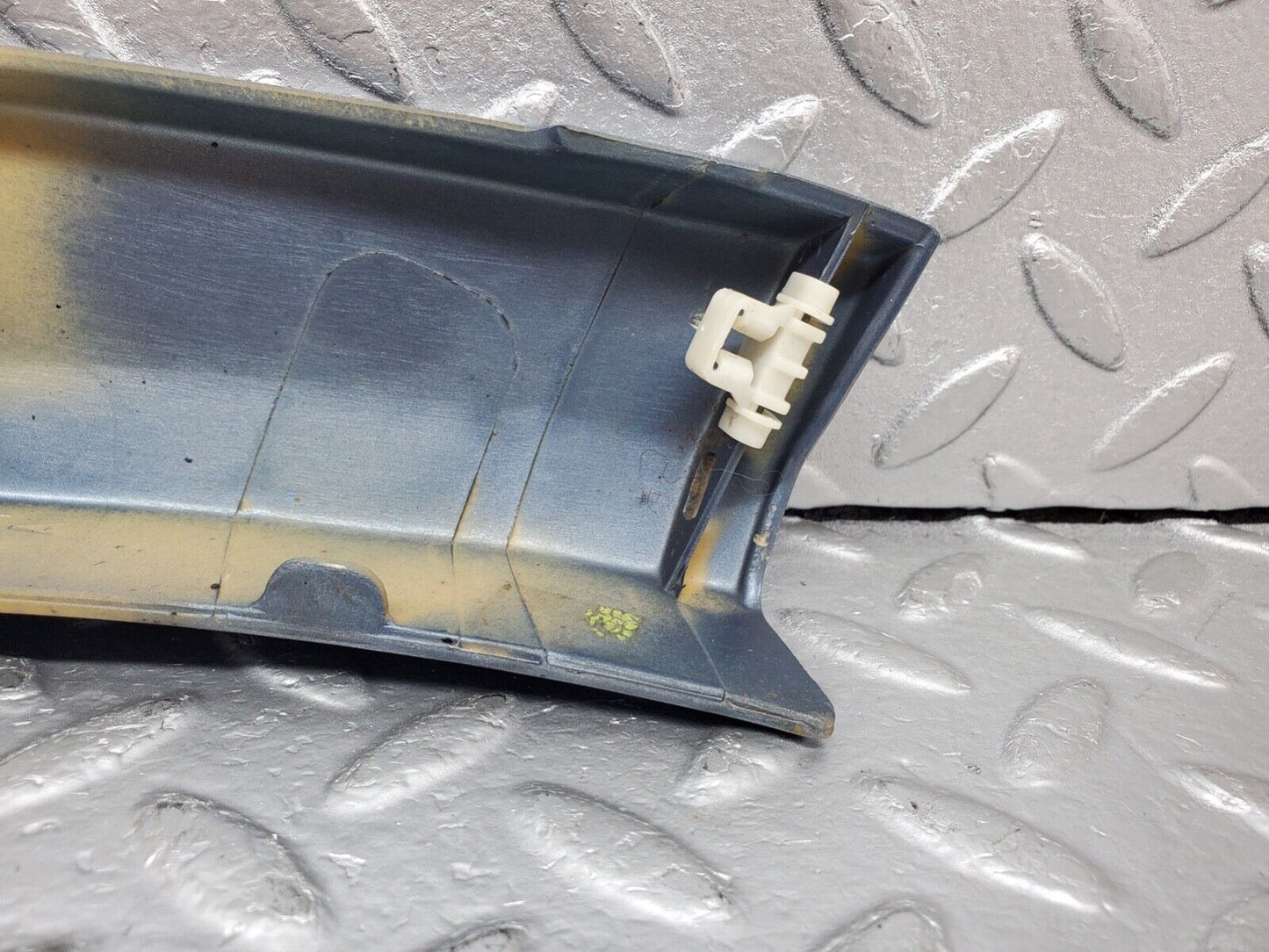 44608 Mercedes-Benz W124 220E Rear Left Fender Lower Moulding Trim