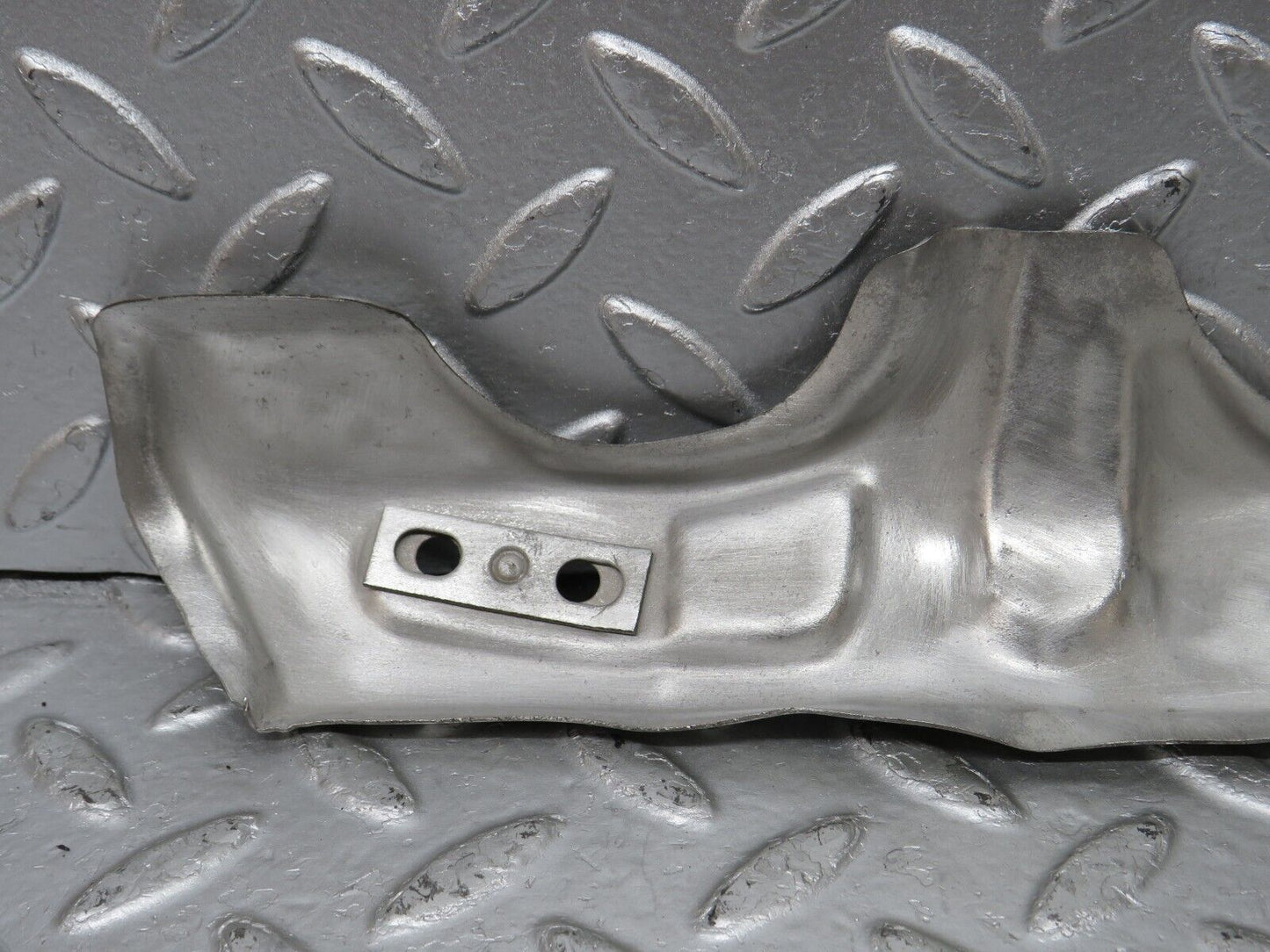 33120 Mercedes-Benz W126 380 V8 M116 Exhaust Manifold Heat Shield