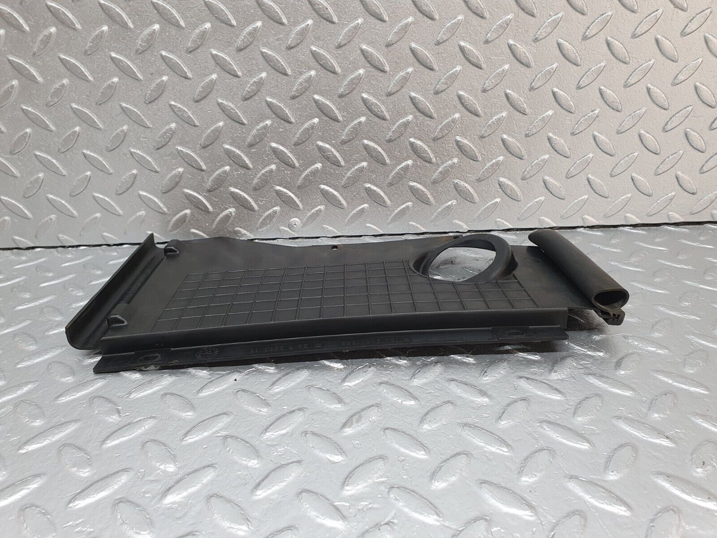 41549 Mercedes-Benz W124 200E Radiator Fan Shroud Cover 1245051588