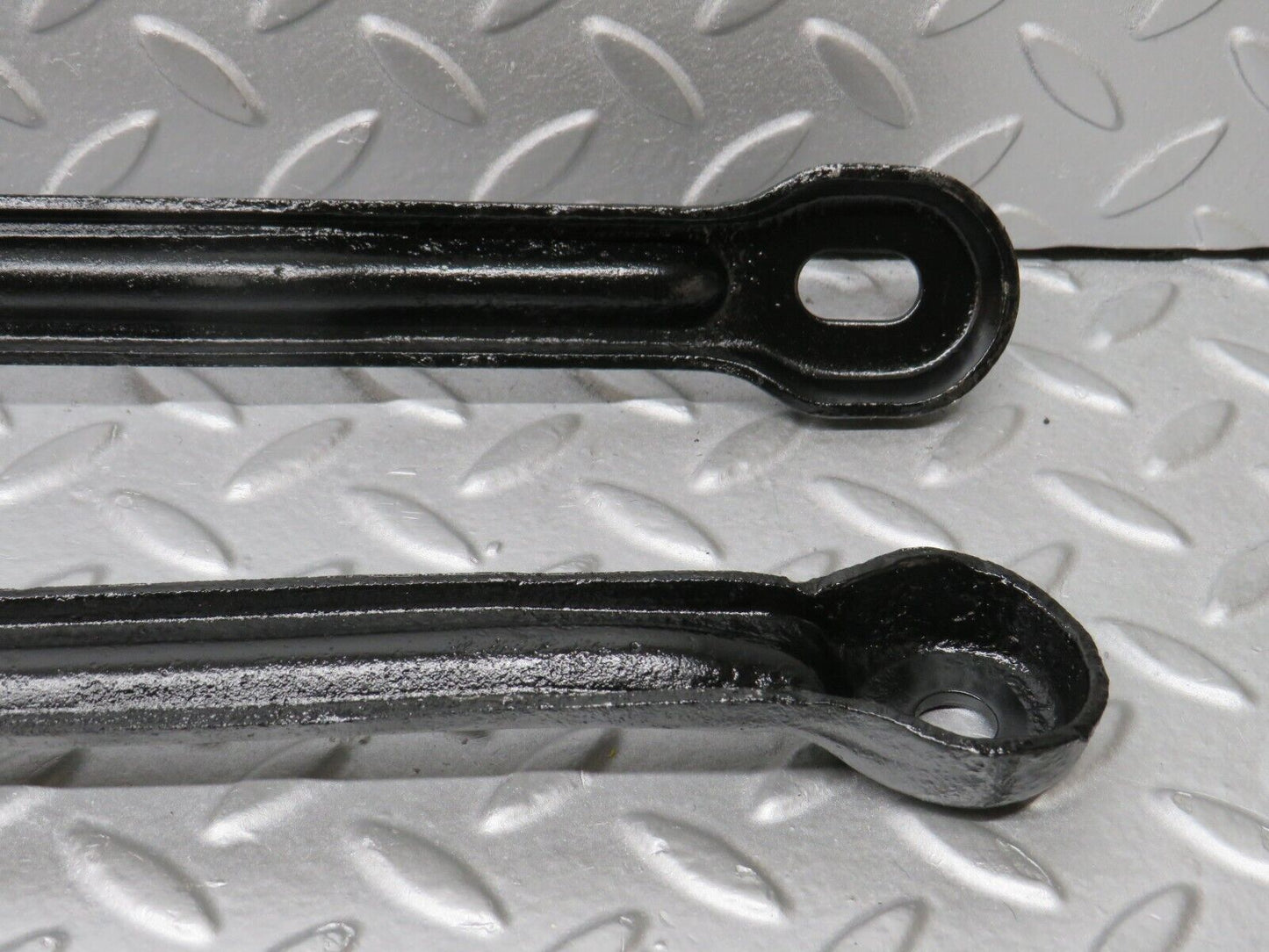 38582 Mercedes-Benz R129 280SL Coupe Front Suspension Anti Roll Bar Support Bar 2x