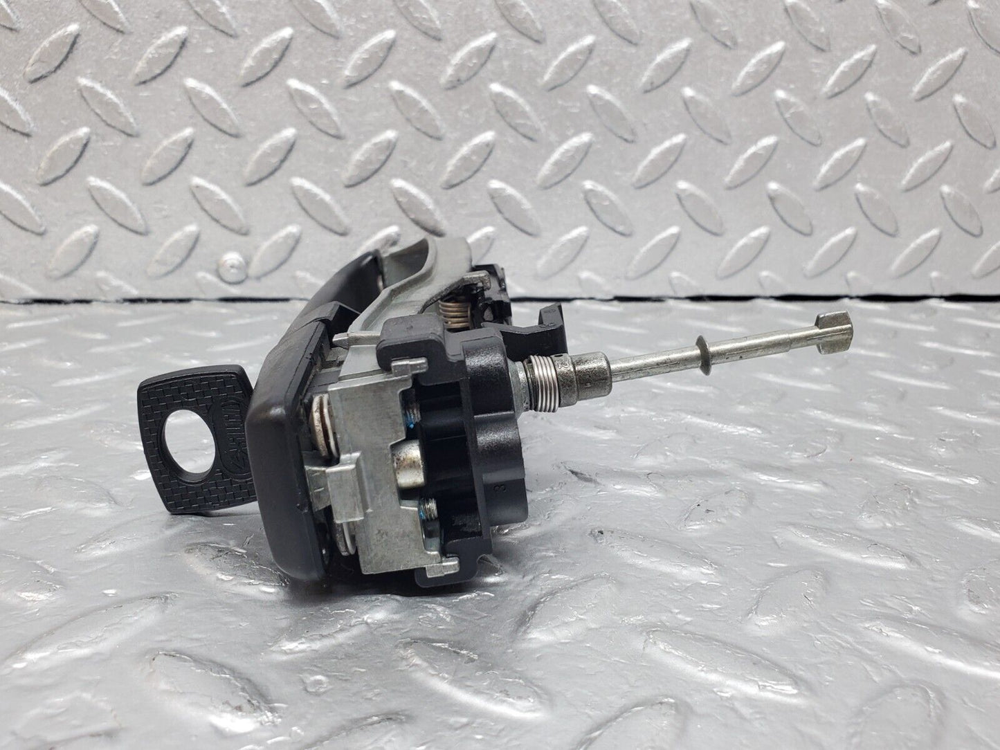 44990 Mercedes-Benz R129 300SL Coupe Right Door Exterior Handle With Key