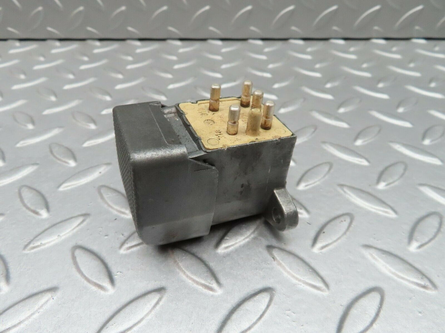 3414 Mercedes-Benz W108 280SE Windscreen Washer Switch