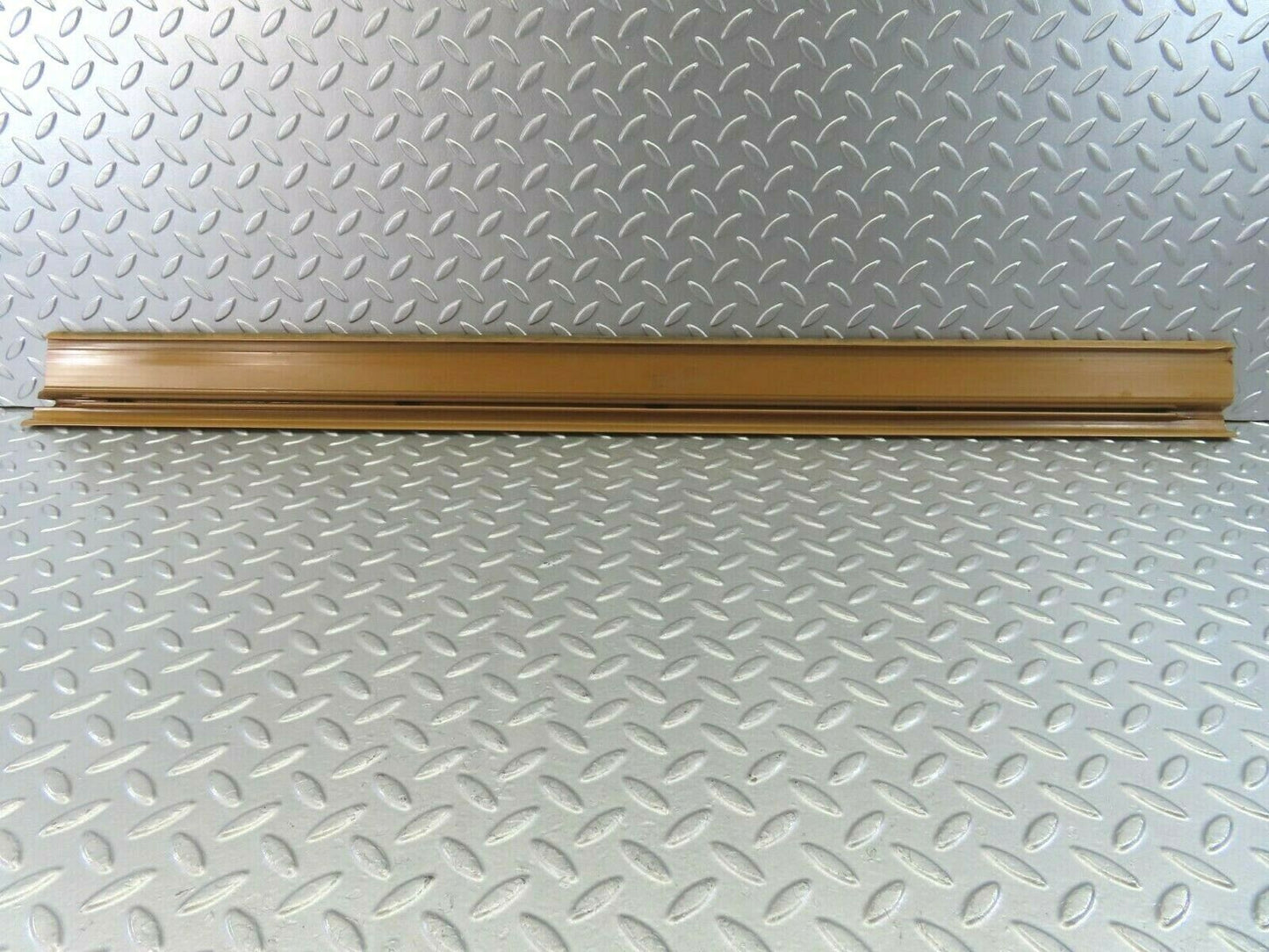 10032 Mercedes-Benz C123 230CE Coupe Right Door Sill