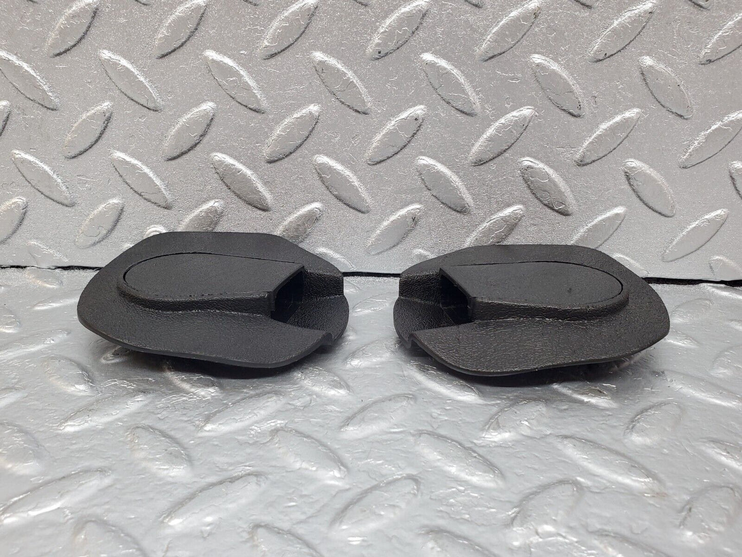 44463 Mercedes-Benz W123 280E Seat Belt Runner Cover Trim 2x Black 1239192520 1239192920 1239192620 1239193020