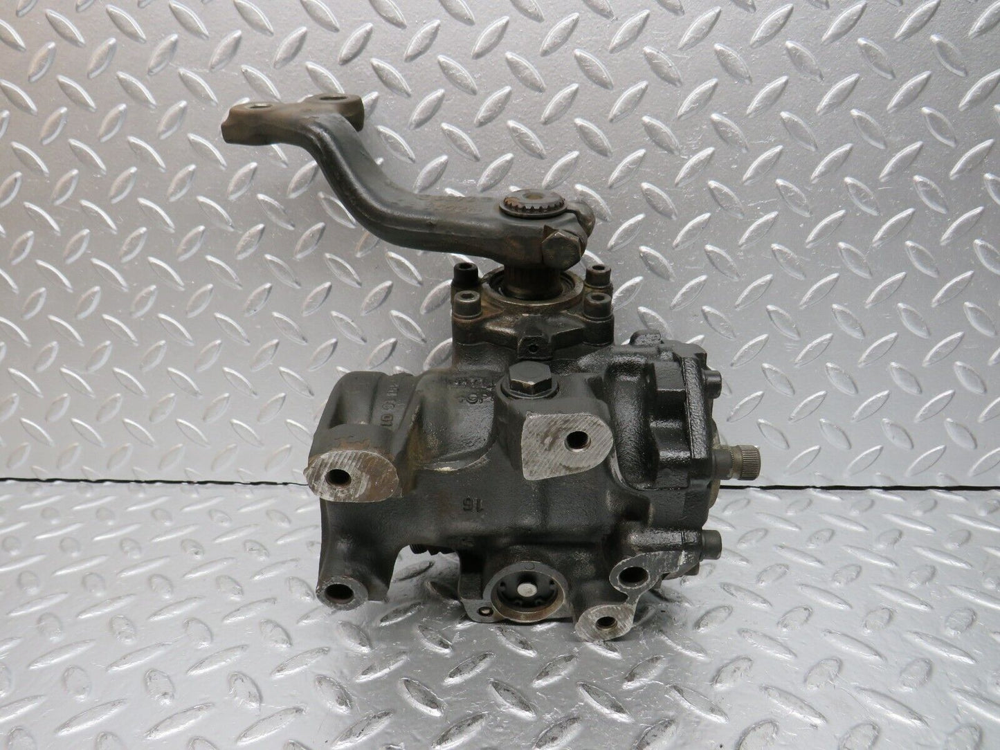 31510 Mercedes-Benz S124 220TE Wagon Steering Box Steering Rack 1244611601