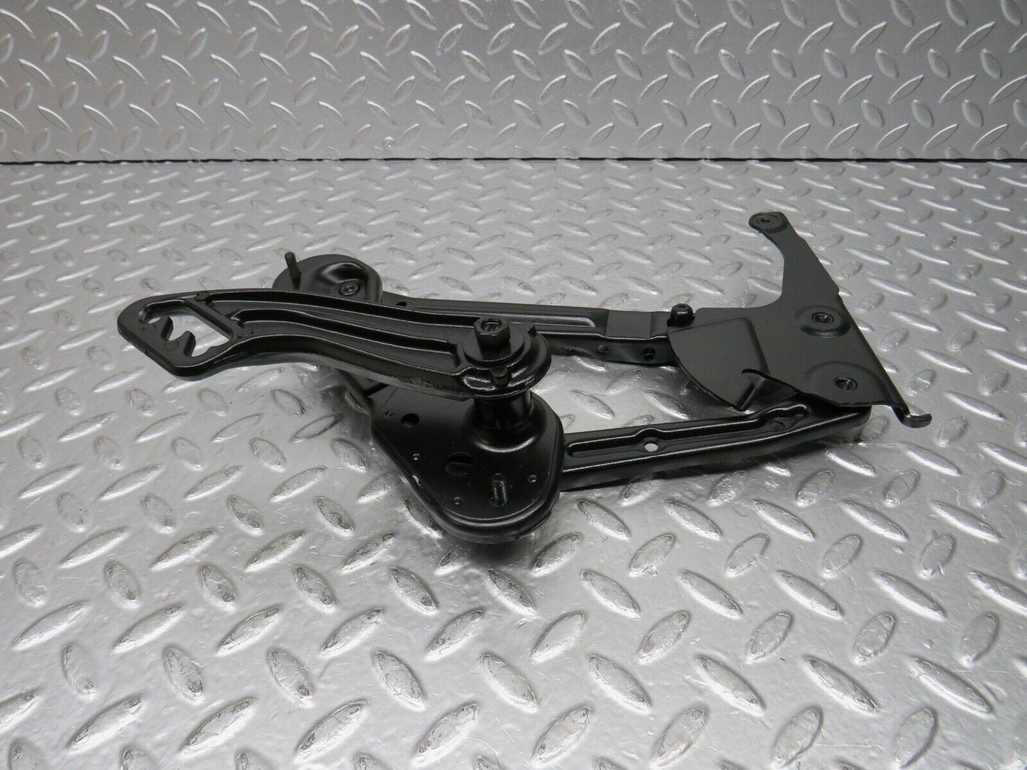 30553 Mercedes-Benz W124 230E Bonnet Hinge Left Side 1298870174