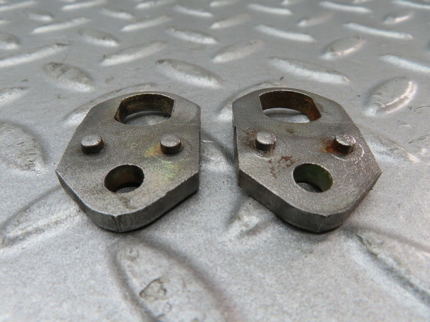17735 Mercedes-Benz W116 450SEL Fuel Injector Bracket