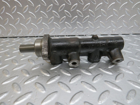 25448 Mercedes-Benz W123 200 Brake Master Cylinder Bendix