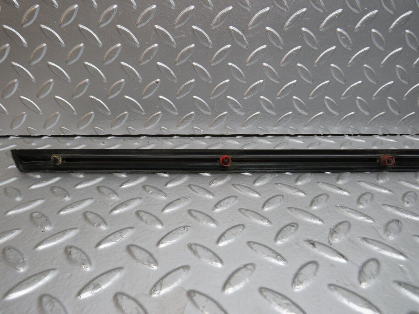 28621 Mercedes-Benz W123 280E Rear Left Fender Centre Moulding Trim