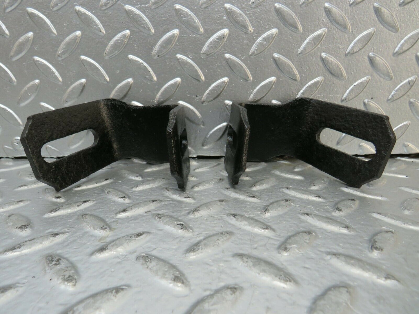 23388 Mercedes-Benz W116 350SE Front Bumper Bracket Pair