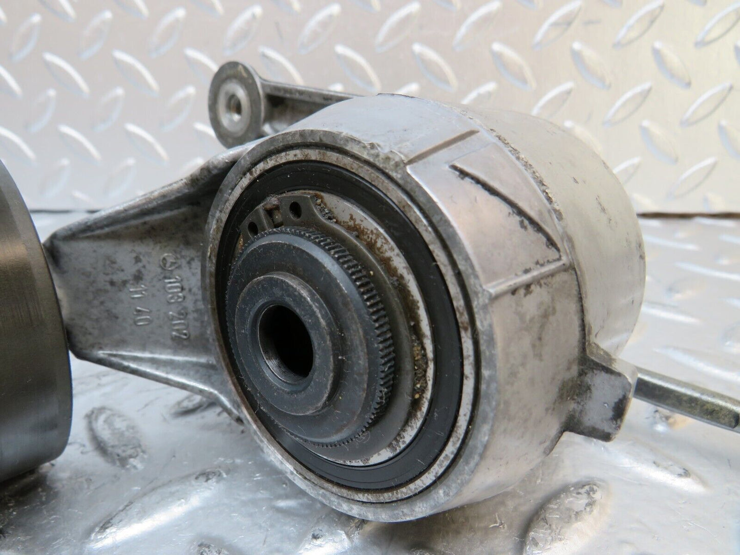 25937 Mercedes-Benz W124 280E Belt Tensioner 1032021140