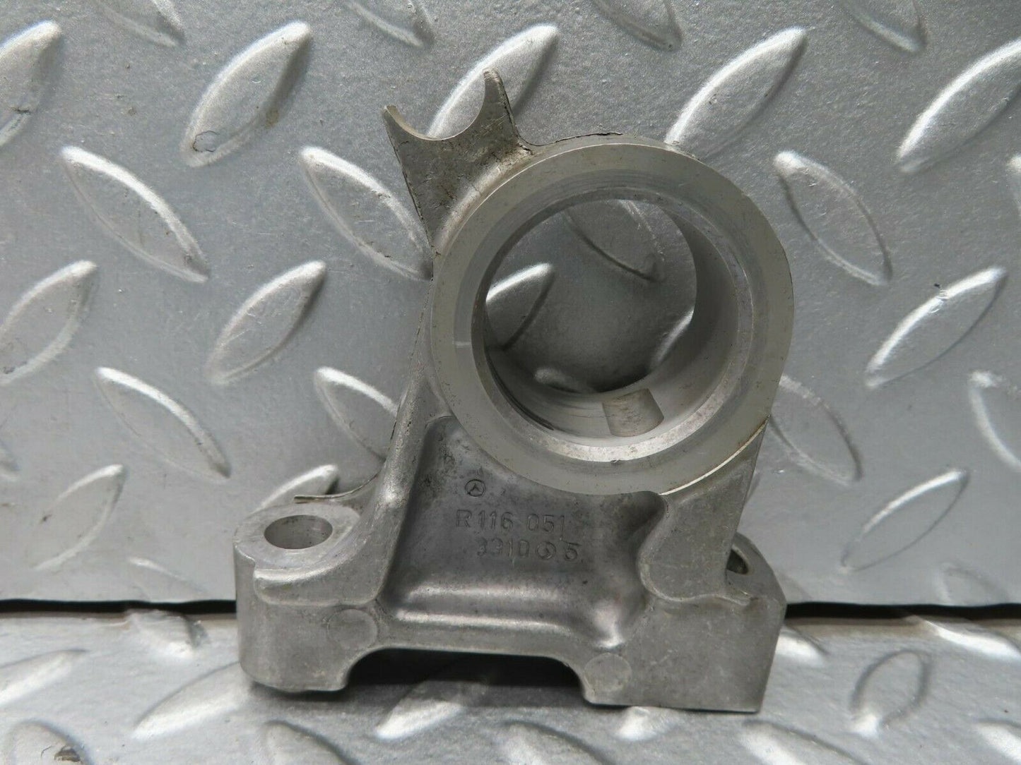 15640 Mercedes-Benz R107 450SL Camshaft Tower Bearing 1160513310