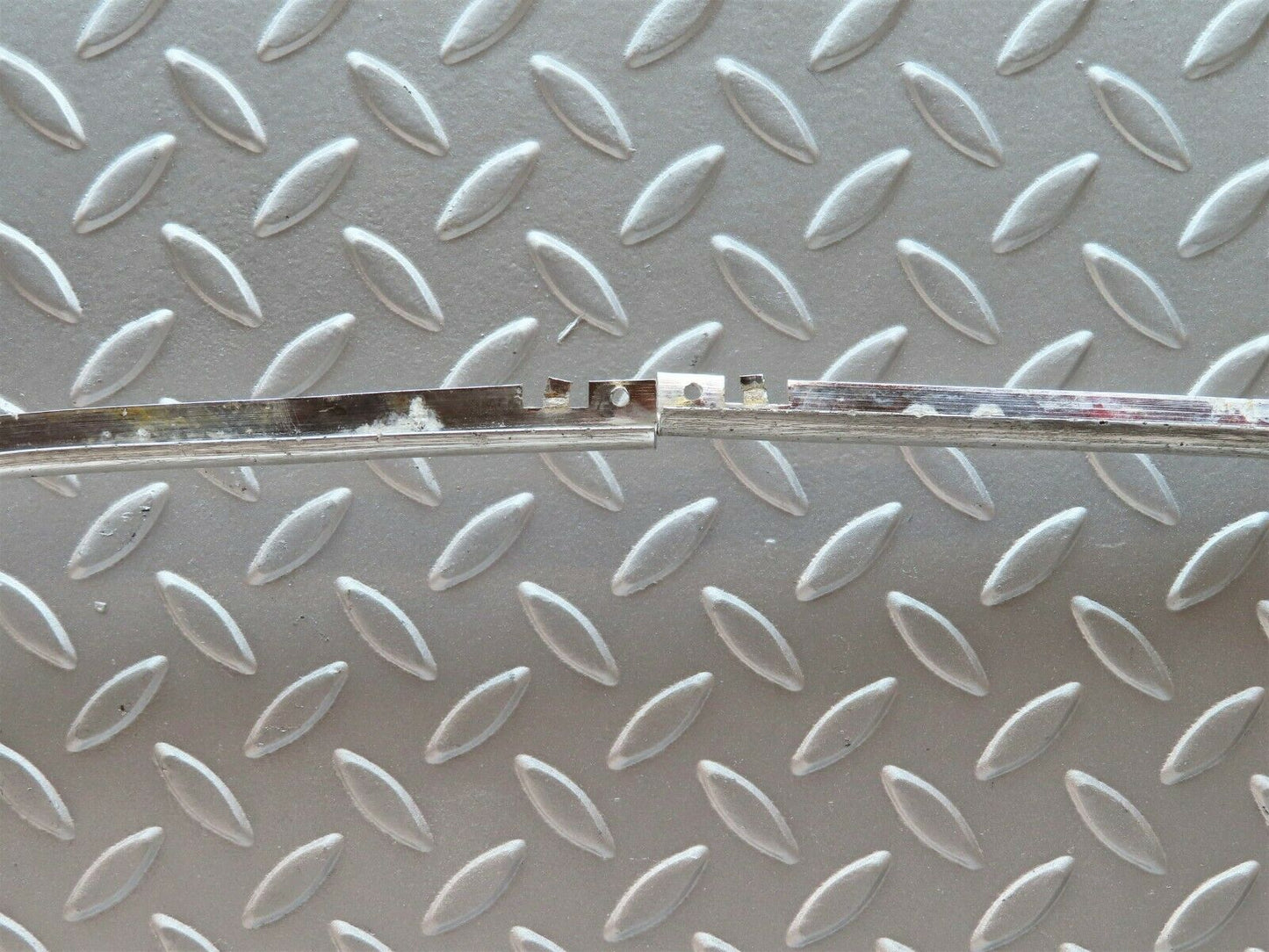 2047 Mercedes-Benz W105 219 PONTON Rear Right Door Chrome Trim