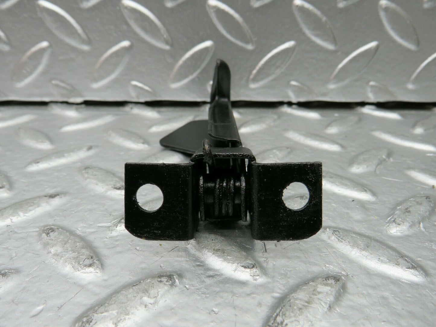 22912 Mercedes-Benz C107 450SLC Coupe Bonnet Safety Latch