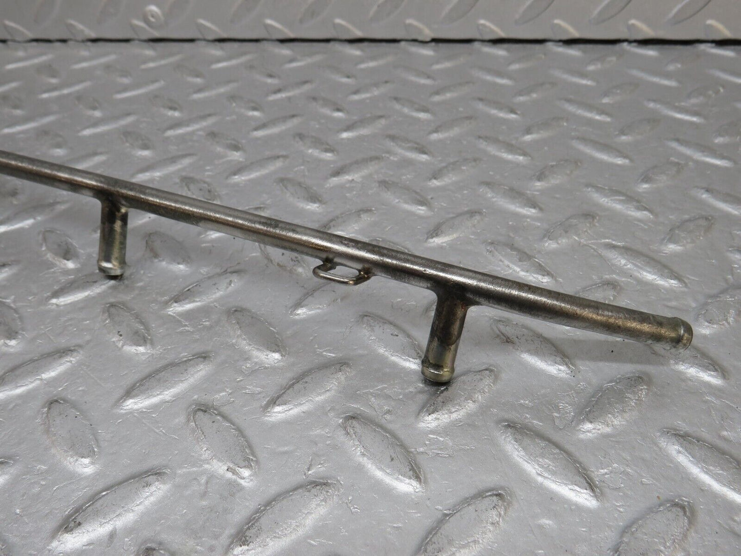 37547 Mercedes-Benz W109 300SEL Fuel Injection Pipe