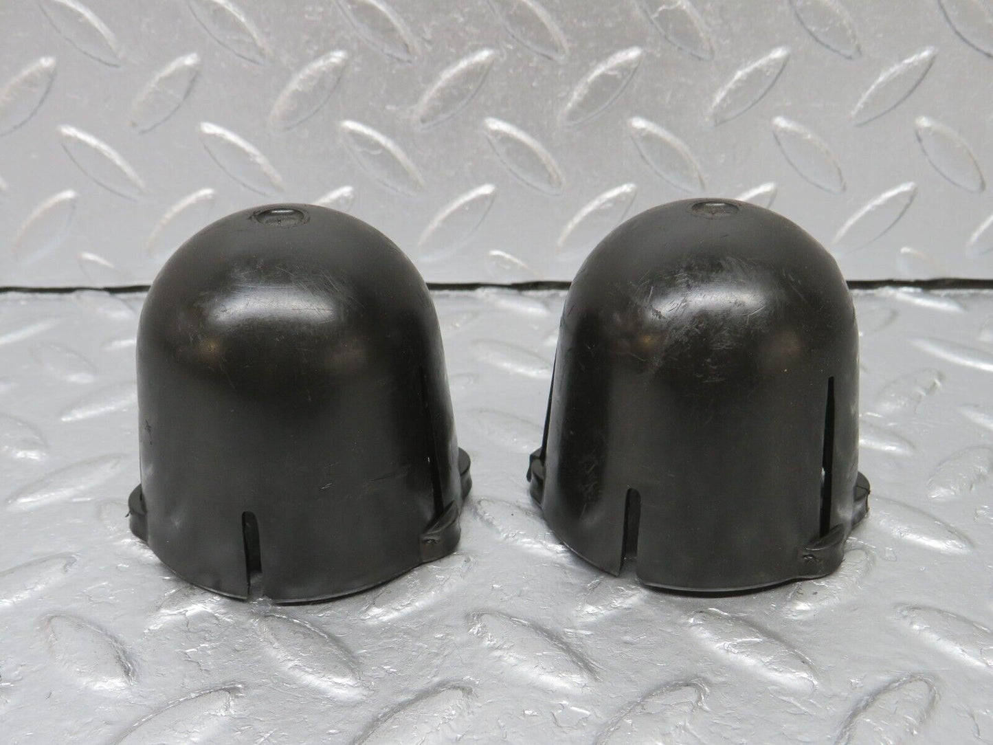 40313 Mercedes-Benz W110 230 Rear Shock Absorber Top Plastic Cap 2x