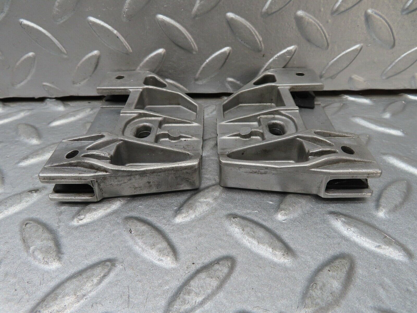 17394 Mercedes-Benz R129 300SL Coupe Door Window Guide Pad Pair 1247250132
