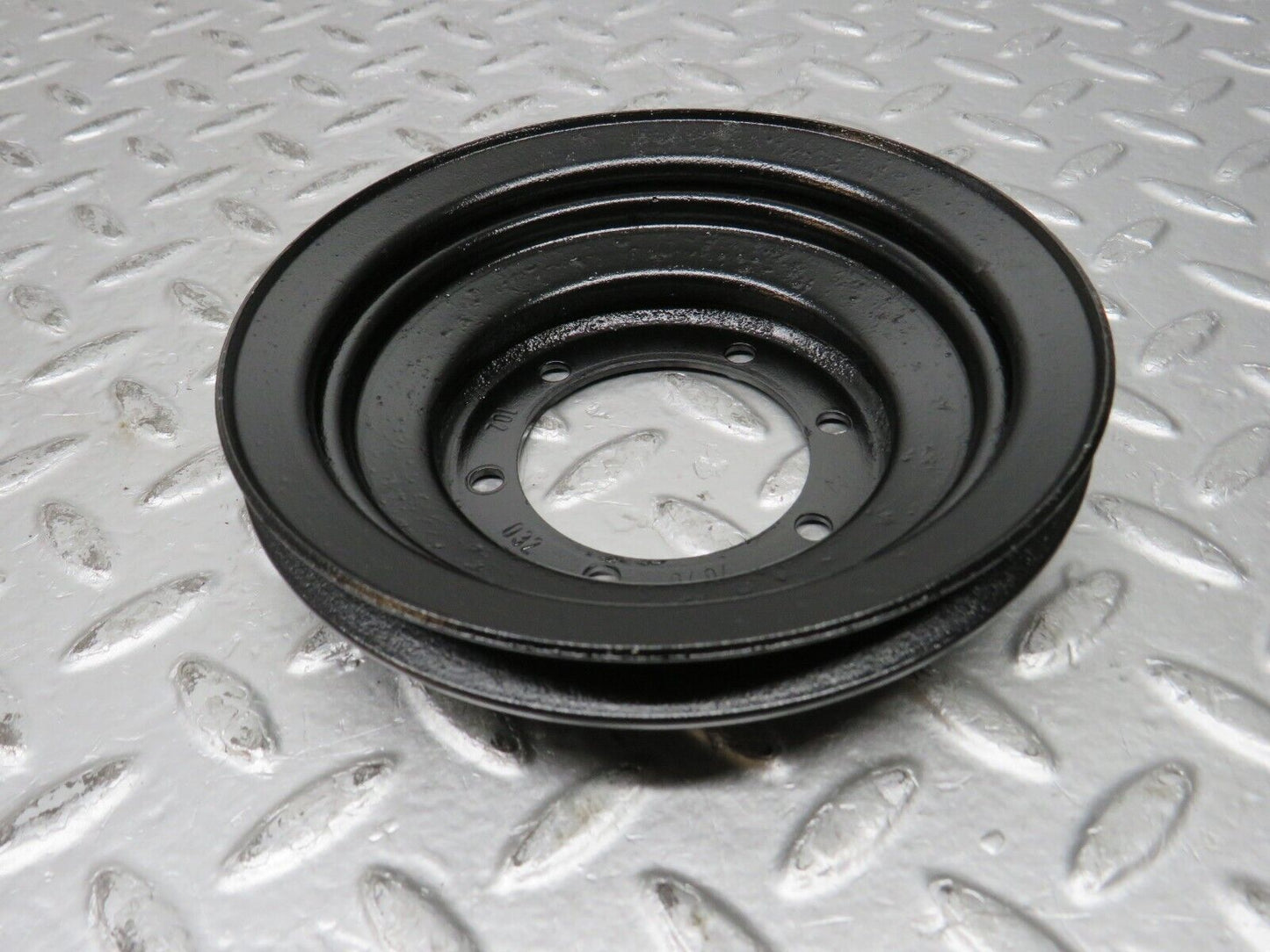 32020 Mercedes-Benz W123 230E Crankshaft Pulley 1020320404