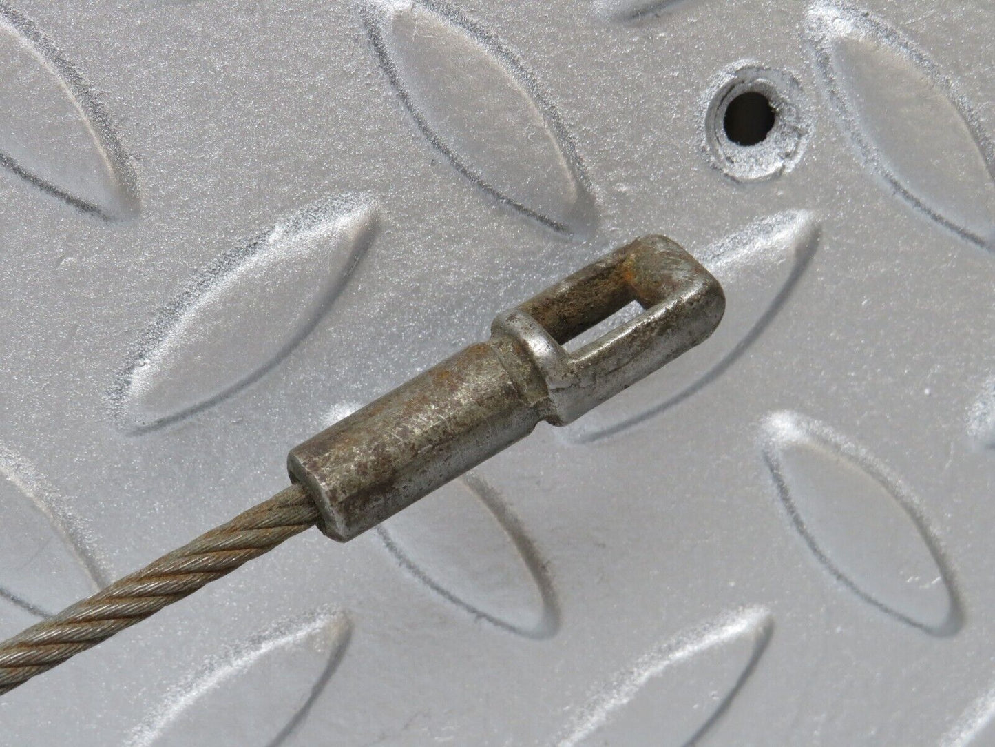 40455 Mercedes-Benz W110 230 Handbrake Cable Handbrake Pulley 1104200790