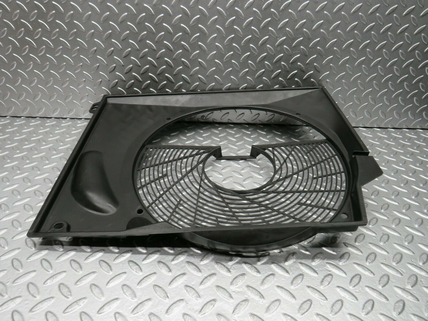 22495 Mercedes-Benz C124 E220 Coupe Fan Shroud 1245053655
