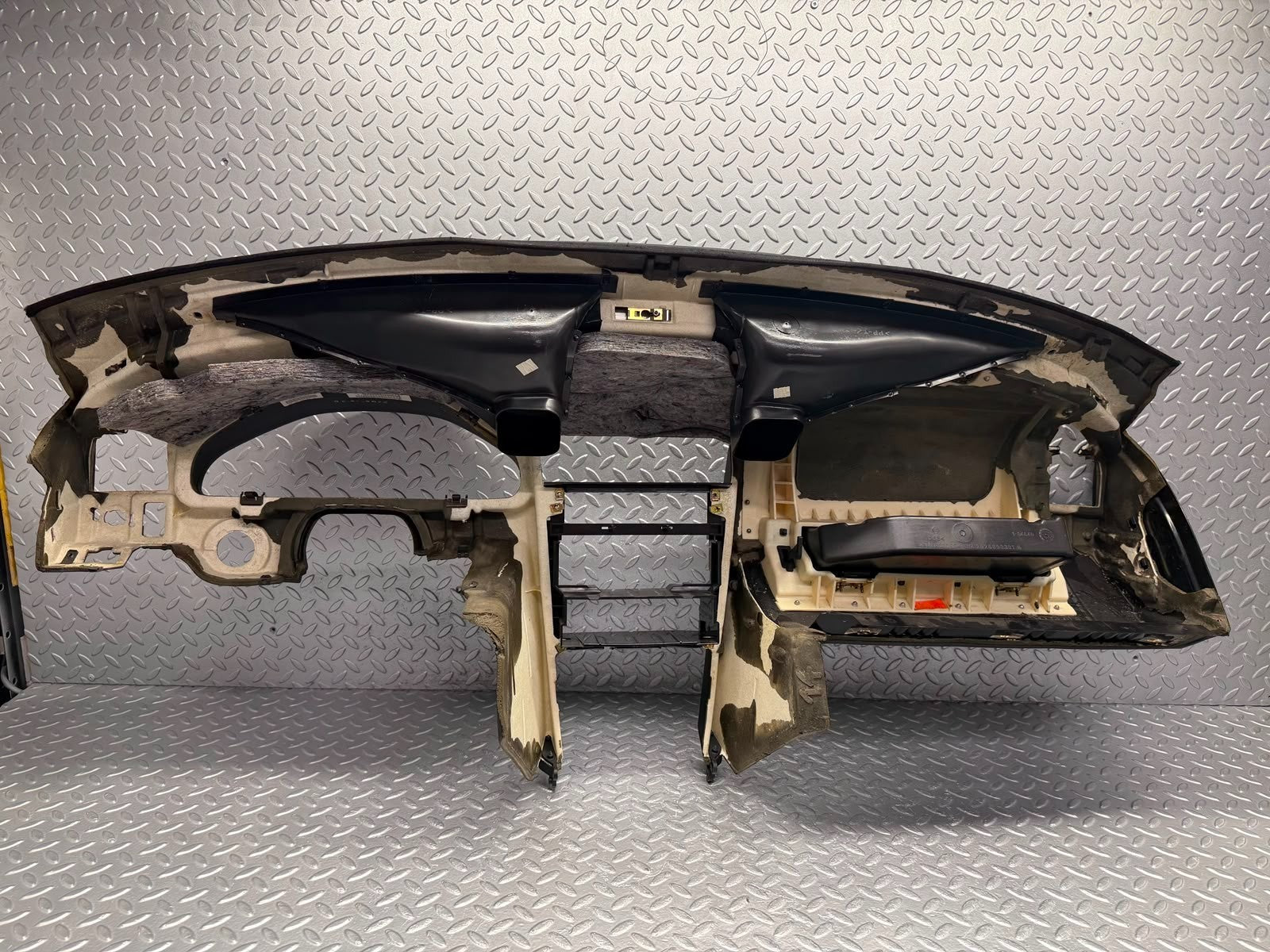 W202 dashboard black used OEM