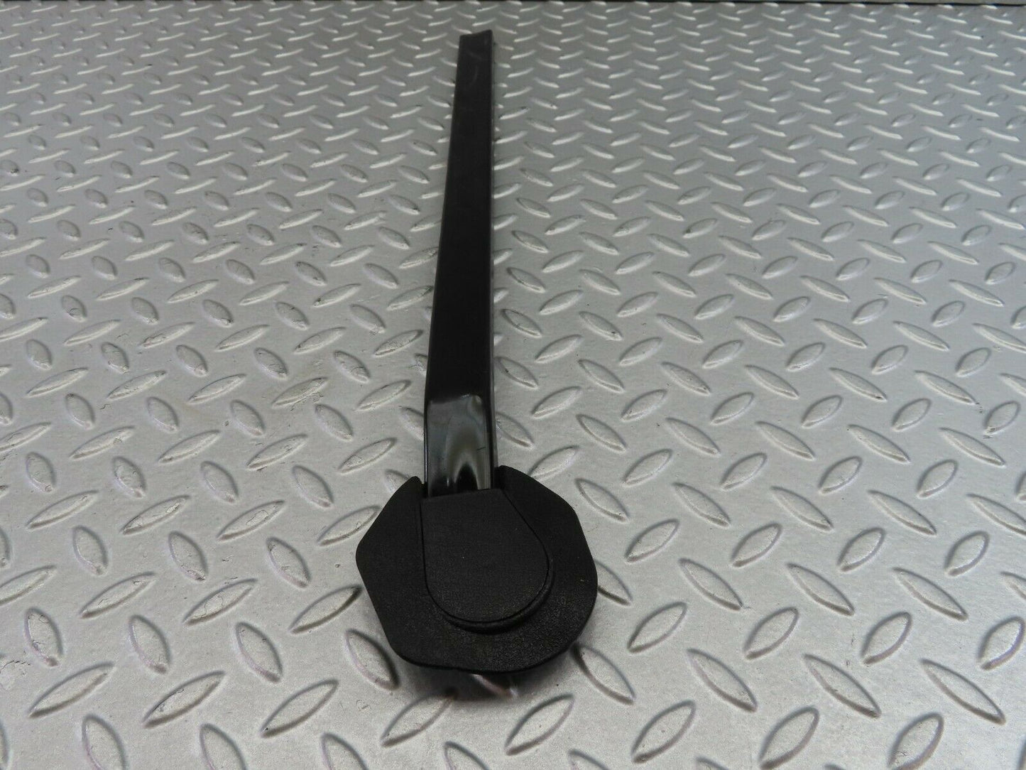 7724 Mercedes-Benz S123 230TE Wagon Seat Belt Runner With Cover Left
