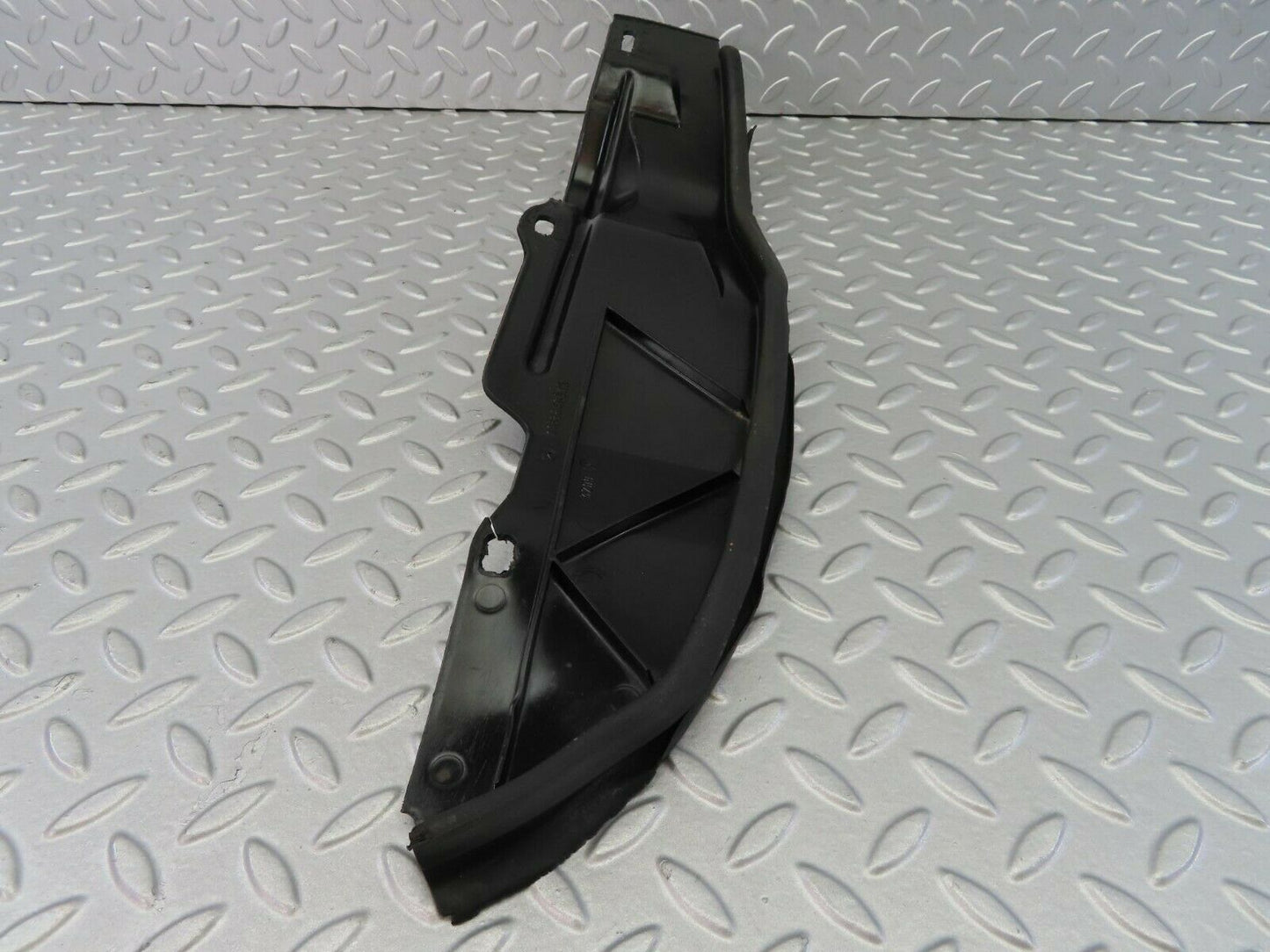 7307 Mercedes-Benz W116 450SE Wheel Arch Panel Fender Cover Left Side