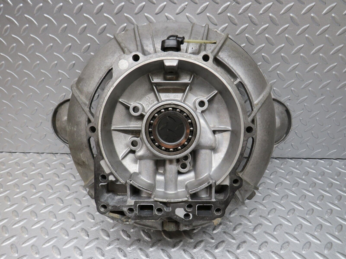 36426 Mercedes-Benz R107 450SL Automatic Gearbox Bell Housing 1092570601