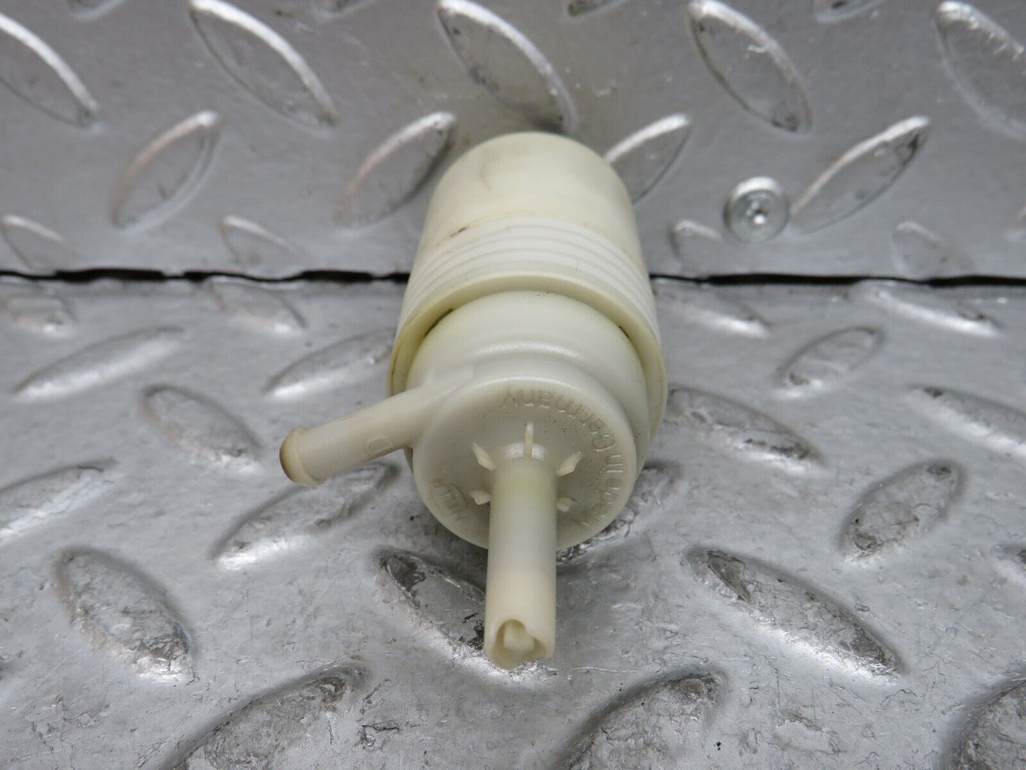29115 Mercedes-Benz C124 320CE Coupe Windscreen Washer Pump 1248690421