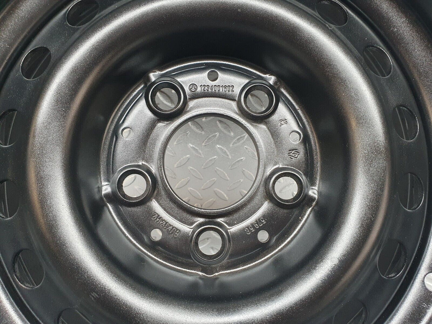 44242 Mercedes-Benz C126 380SEC Coupe Steel Wheel 6Jx14H2 ET30 1234001602