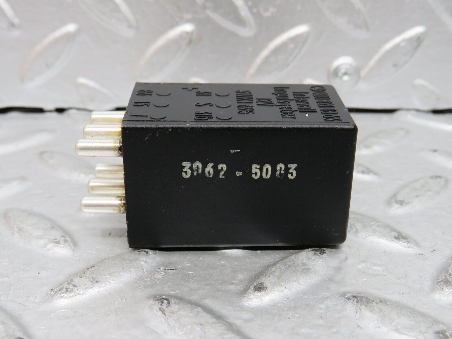 28316 Mercedes-Benz S123 240D Wagon Intermittent Wiper Relay 0008210863