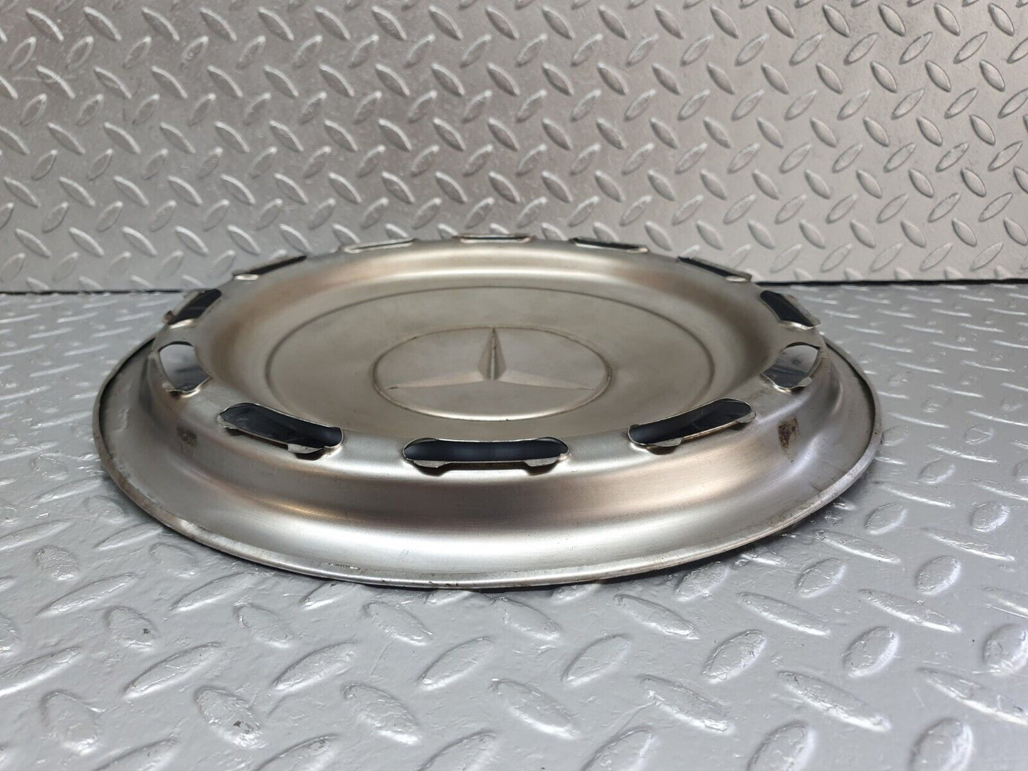 43230 Mercedes-Benz W108 280SE Wheel Hub Cap 14''