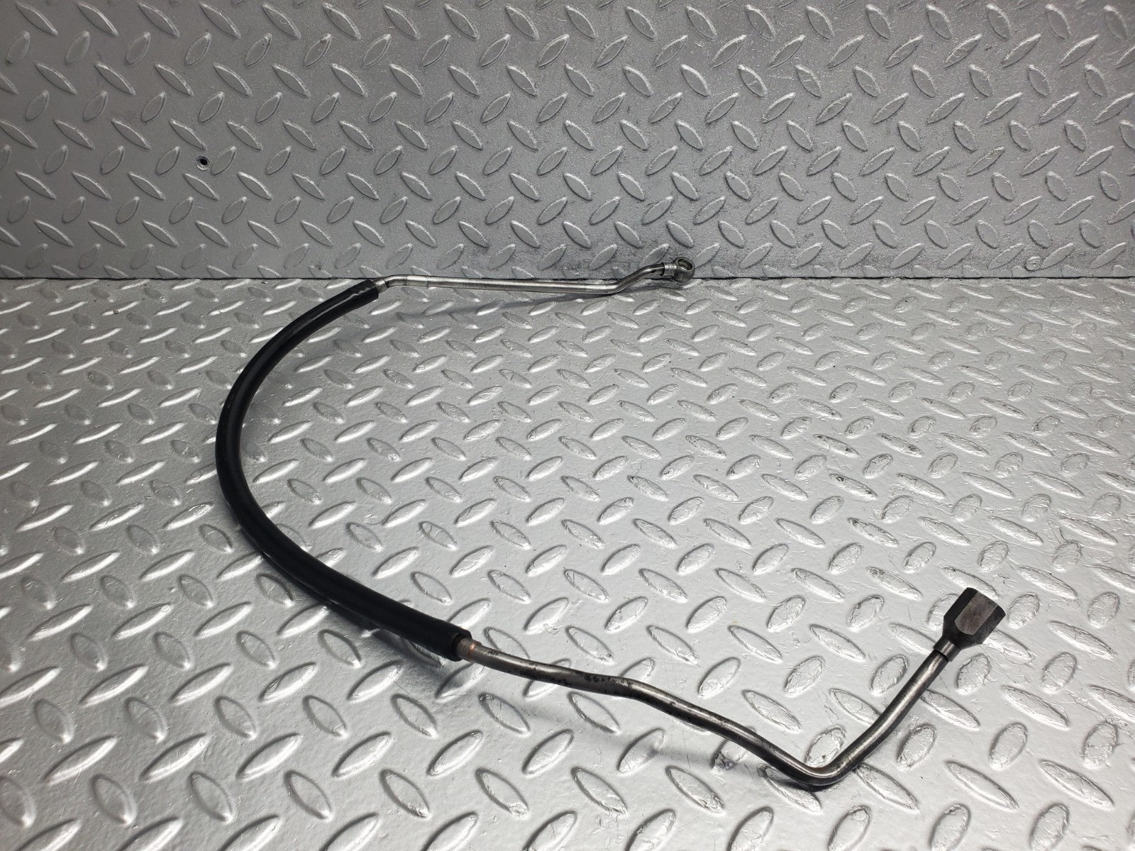W124 Wagon fuel pipe line used OEM