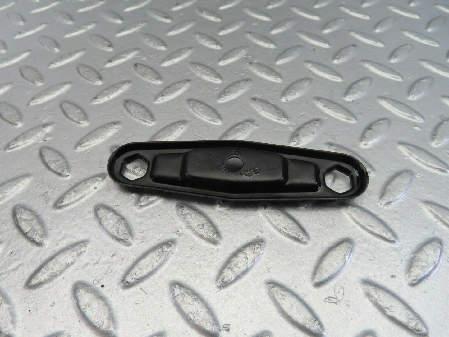 10855 Mercedes-Benz W123 230E Fuel Injector Nozzle Clamp Bracket
