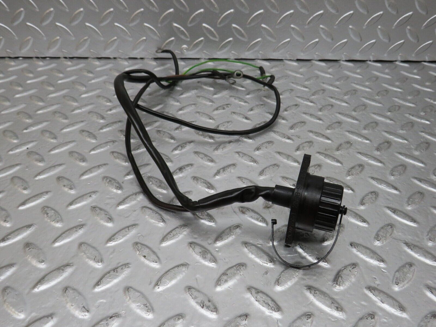 25416 Mercedes-Benz W123 200 Diagnostic Connector 1235450026