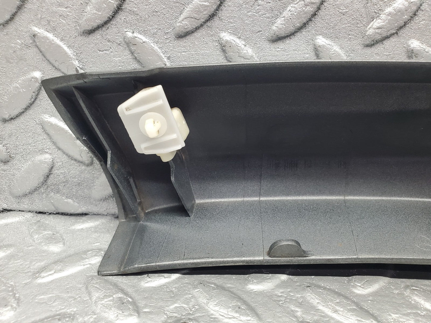 W201 Baby Benz front right fender wing moulding used OEM