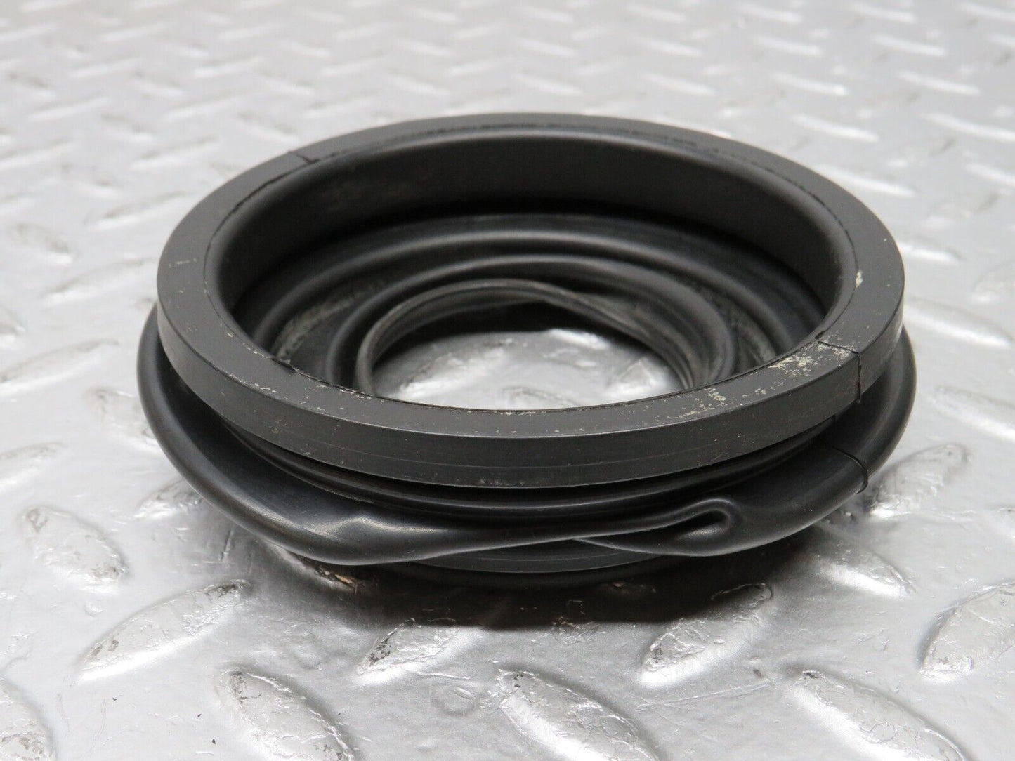 33468 Mercedes-Benz W202 C180 Fuel Tank Filler Rubber Gasket