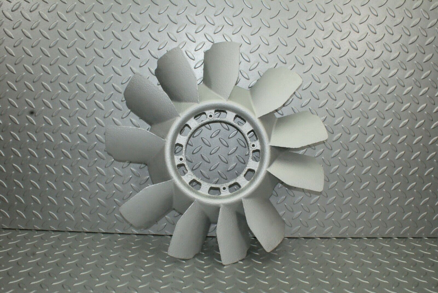 2499 Mercedes-Benz W116 350SE Engine Cooling Fan