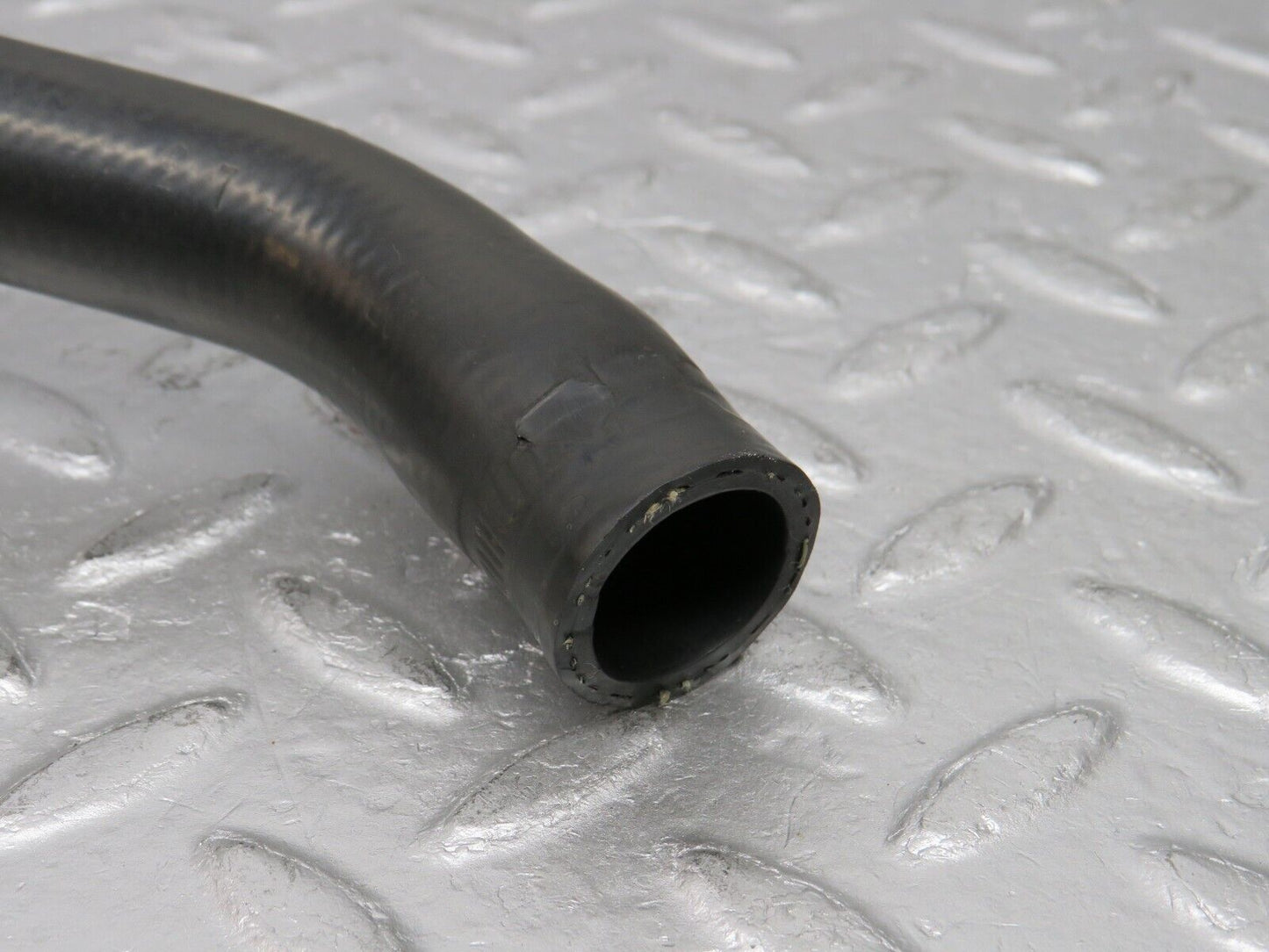 38277 Mercedes-Benz R129 280SL Coupe Radiator Lower Hose Pipe 1295012582