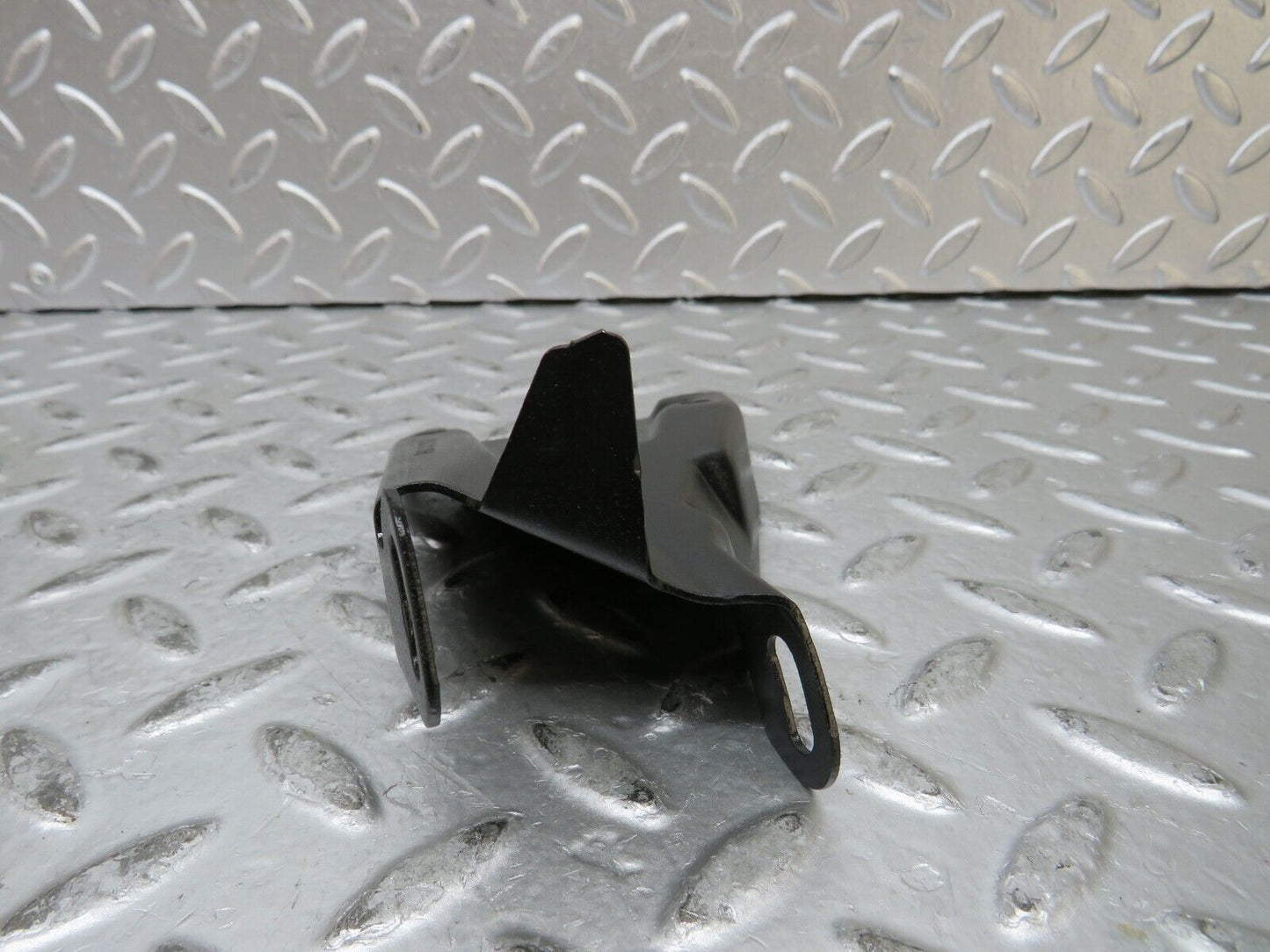 27699 Mercedes-Benz S124 300TE Wagon Air Intake Manifold Bracket 6041410740