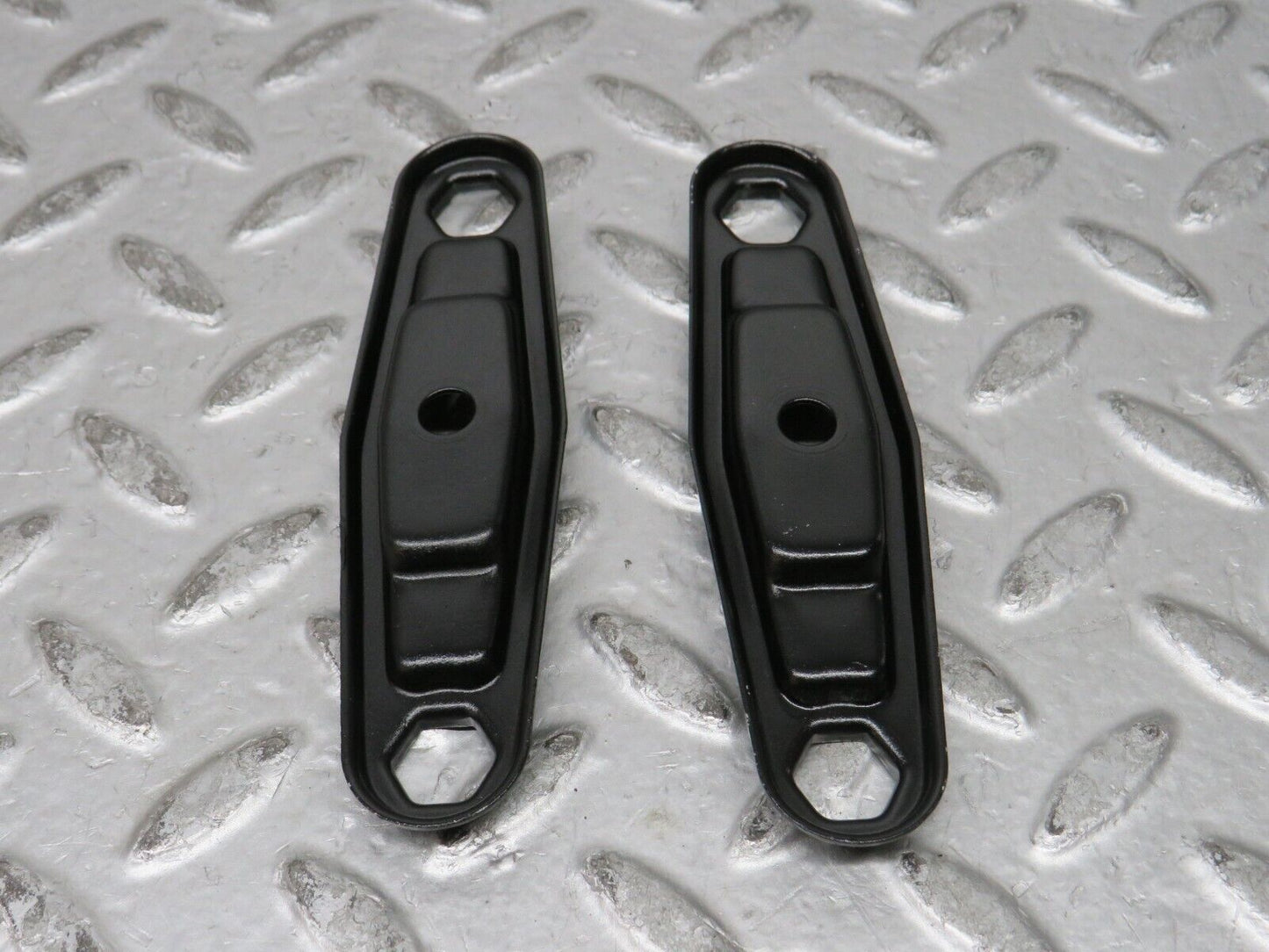 28772 Mercedes-Benz W123 230E Fuel Injector Bracket Pair