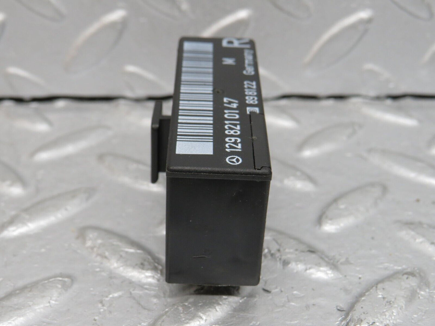 39651 Mercedes-Benz R129 320SL Coupe Seat Locking Relay 1298210147