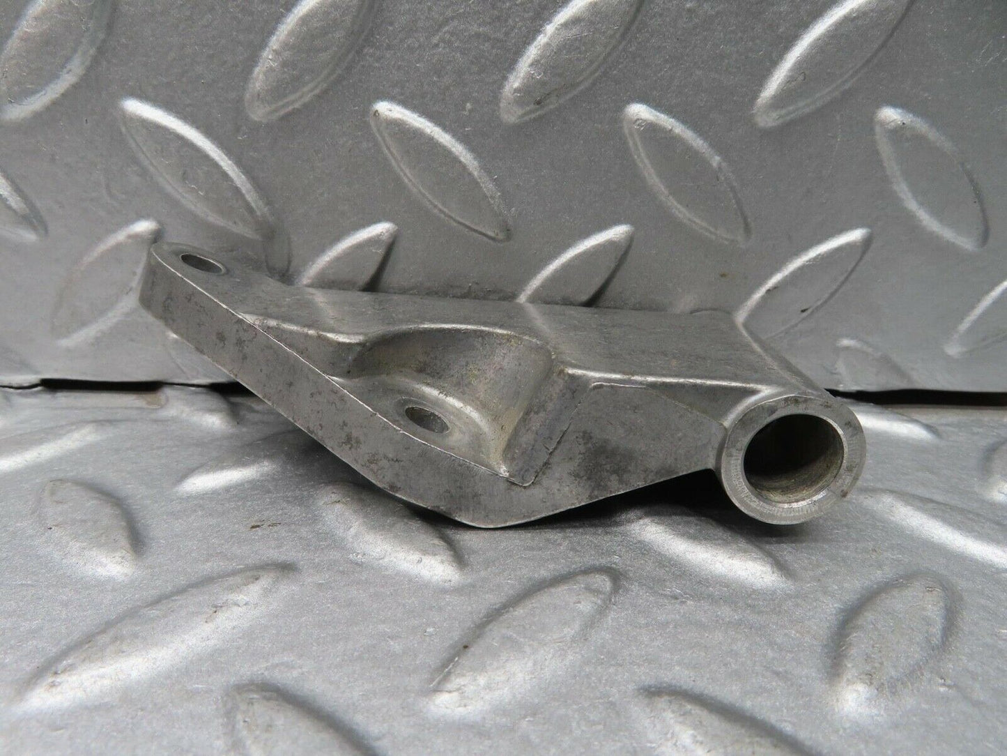 14439 Mercedes-Benz W116 350SE Accelerator Pedal Linkage Bracket 1163010218