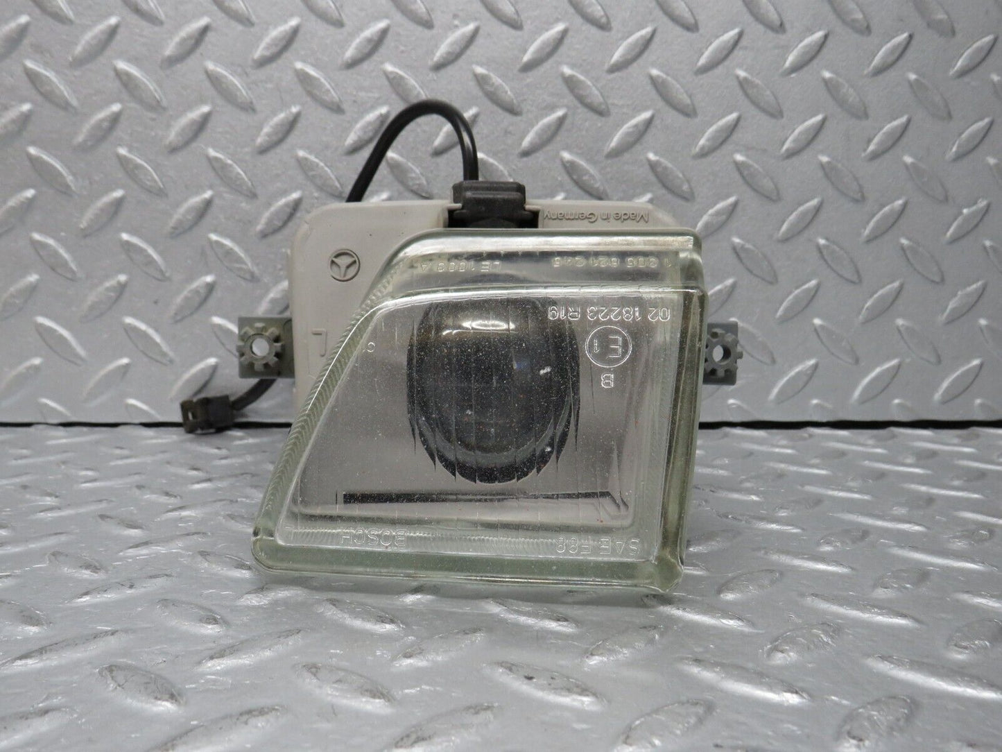 38465 Mercedes-Benz R129 280SL Coupe Front Left Fog Light Bosch 0305120001 1298200156 1305621245