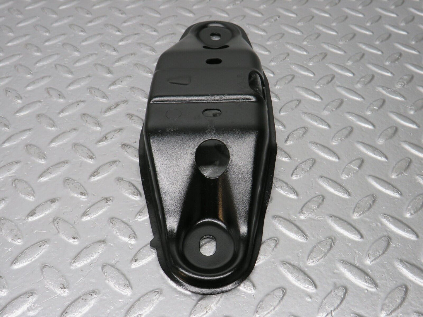 33776 Mercedes-Benz W201 190E Gearbox Mount Bracket
